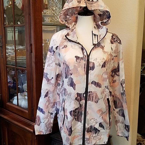 NYDJ Jackets & Blazers - 🎉HP NYDJ Hooded City Sport Camo Athletic Jacket